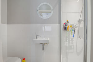 Photo 1- click for photo gallery